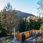 Semesterbostad 1000 Berge Kamin & Whirlpool