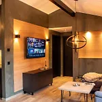 1000 Berge Kamin & Whirlpool *