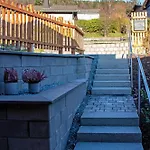 1000 Berge Kamin & Whirlpool Semesterbostad *