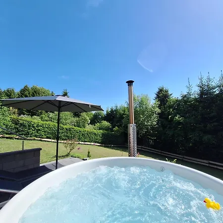1000 Berge Kamin & Whirlpool Feriehus