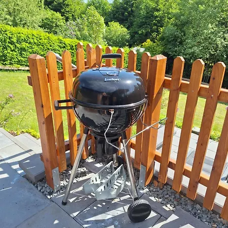 1000 Berge Kamin & Whirlpool Feriehus Winterberg